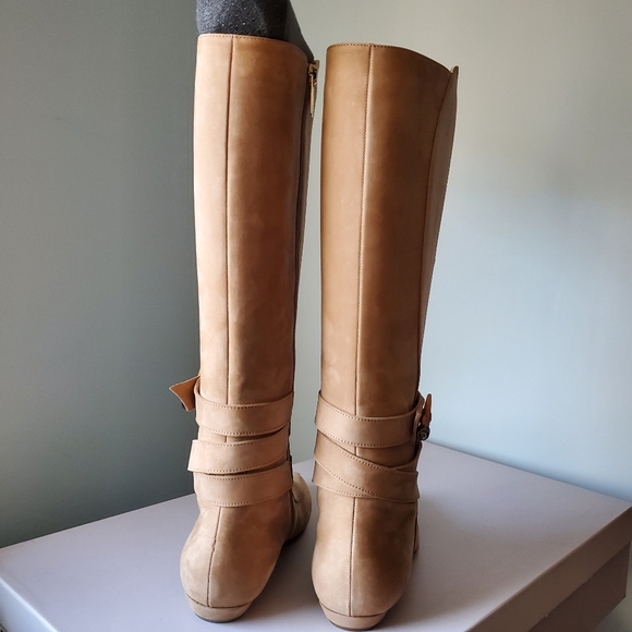 Jimmy Choo Duke - Wood Horn & Suede Boots - Picture 9 of 9